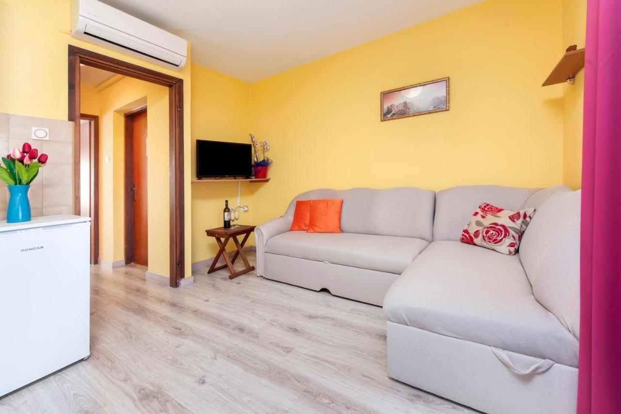 Apartments Adria Rovinj Eksteriør bilde