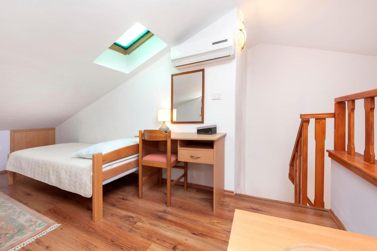 Apartments Adria Rovinj Eksteriør bilde