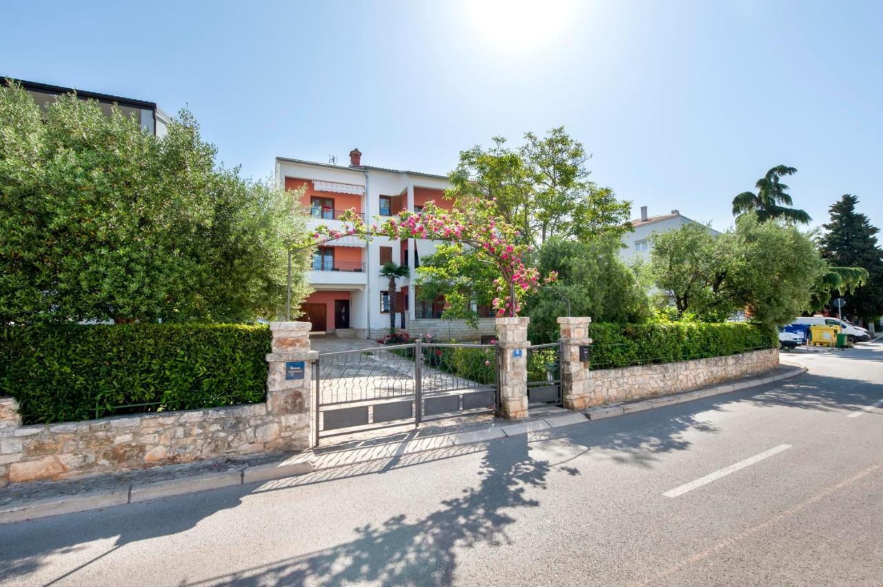 Apartments Adria Rovinj Eksteriør bilde